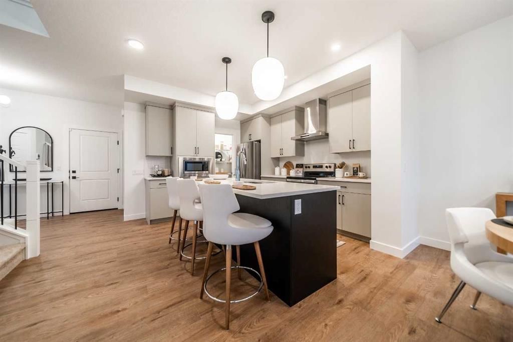 221 Southbow Drive, Cochrane — photo 5 of 30