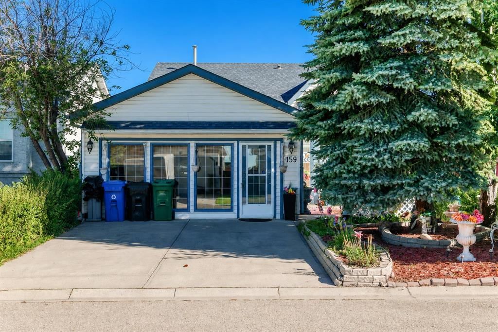 159 Fresno Place NE, Calgary — main listing photo