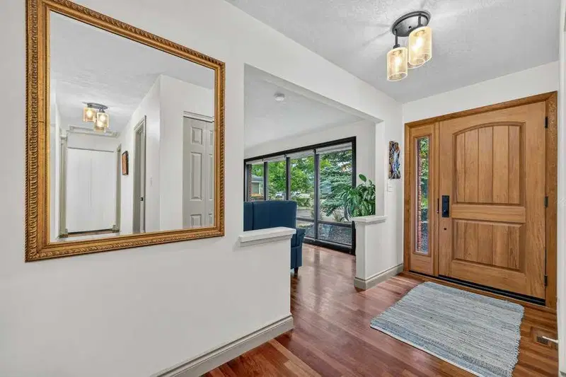 88 Midridge Close SE, Calgary — photo 5 of 39