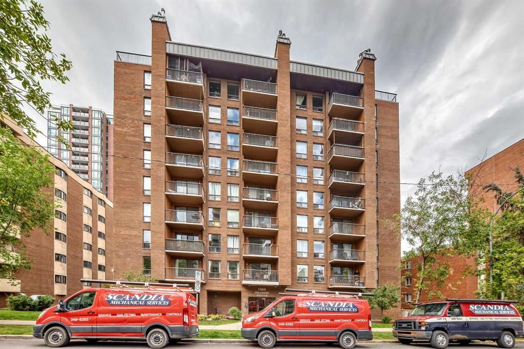 302, 1323 15 Avenue SW, Calgary — main listing photo