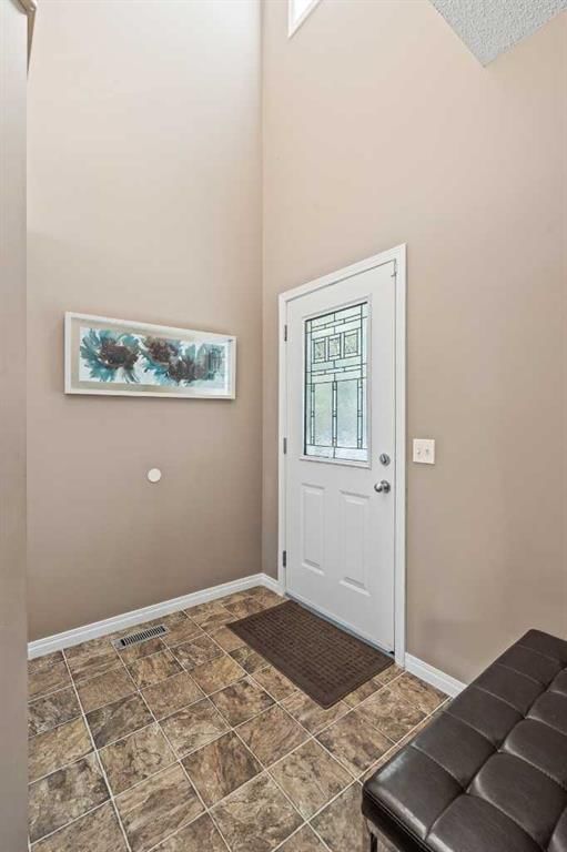 52 Copperfield Close SE, Calgary — photo 3 of 39