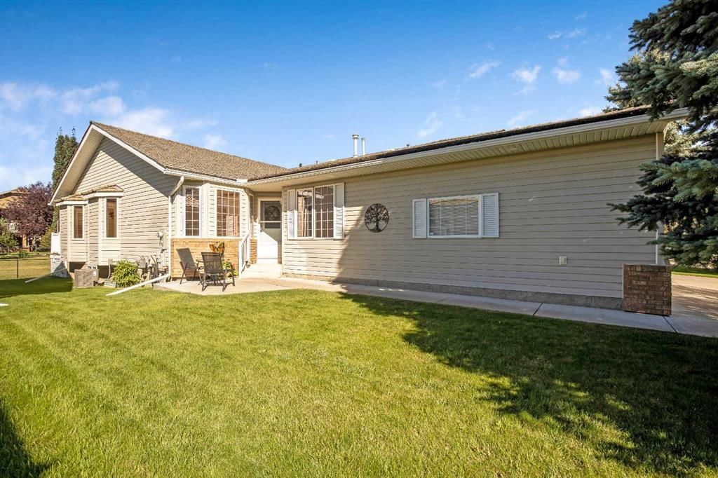501 Riverside Drive NW, High River — main listing photo