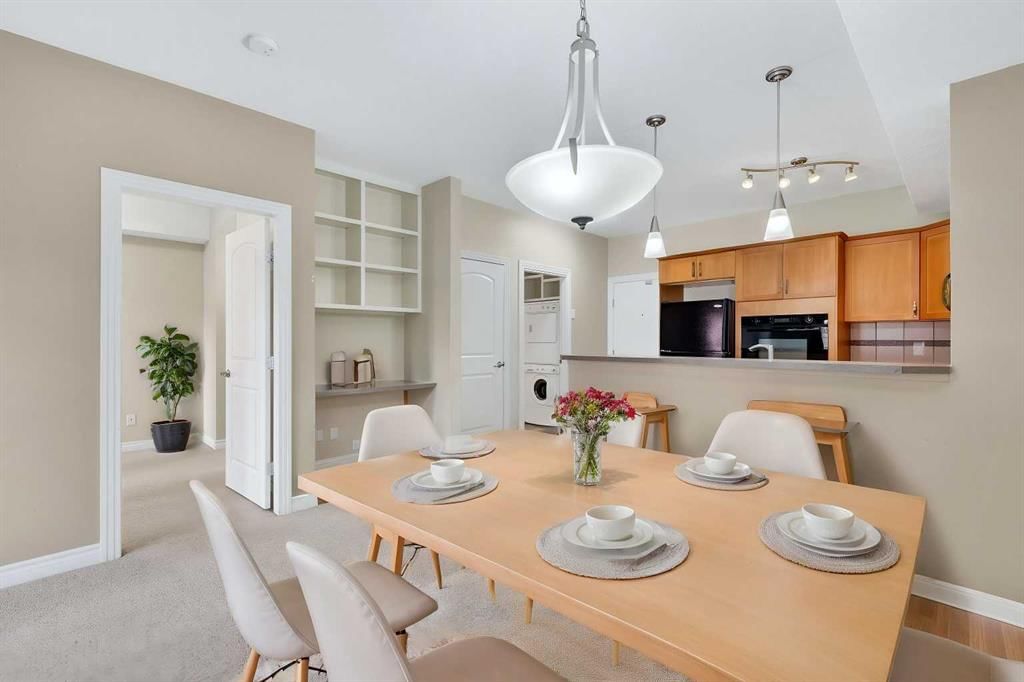 137, 60 Royal Oak Plaza NW, Calgary — photo 5 of 33
