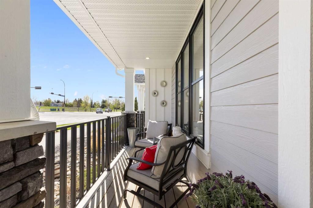 5 D'arcy Boulevard, Okotoks — photo 2 of 24