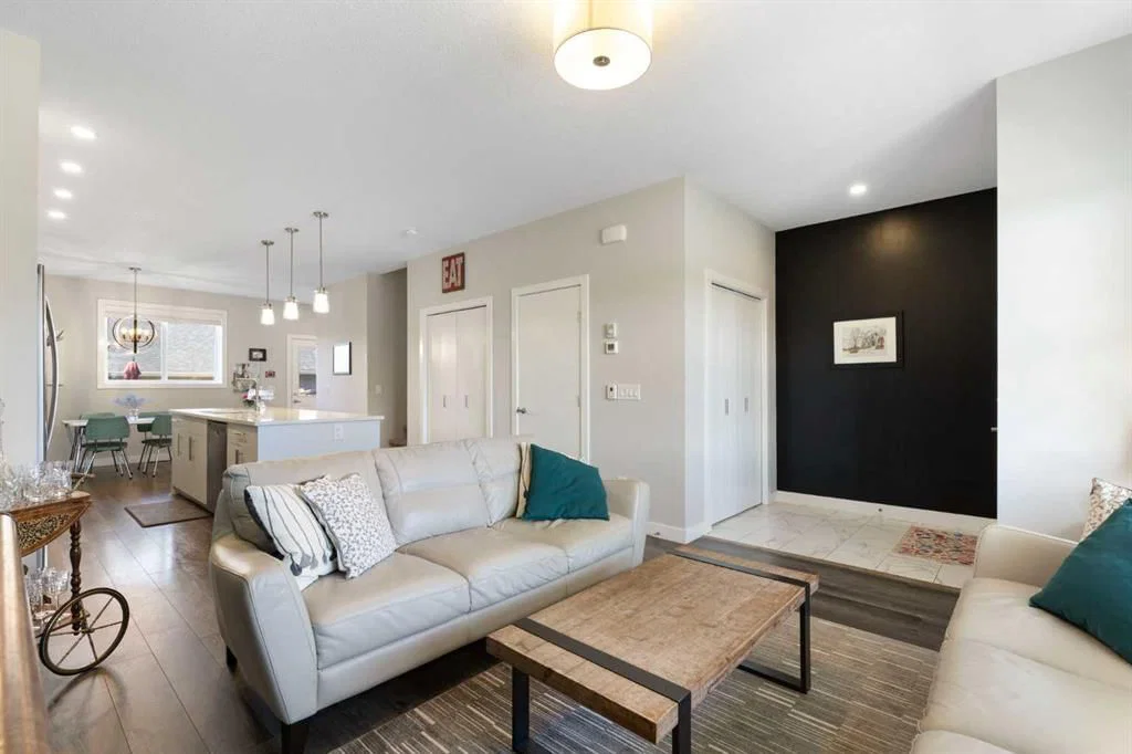 5 D'arcy Boulevard, Okotoks — photo 4 of 24