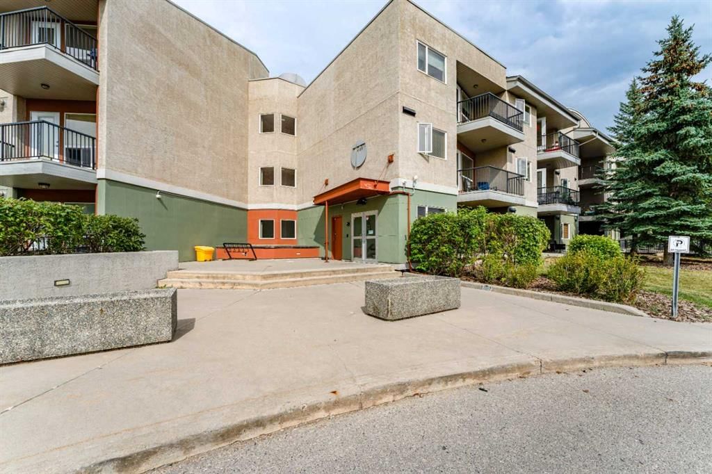 314, 69 Springborough Court SW, Calgary — photo 3 of 25