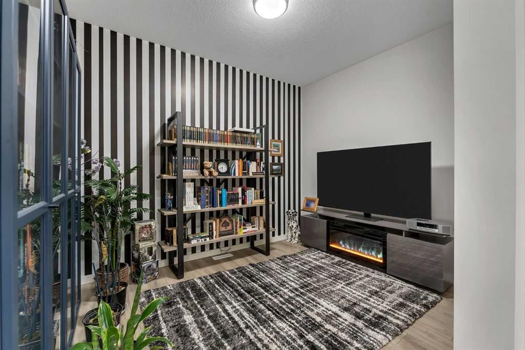 341 Walcrest View SE, Calgary — photo 5 of 41
