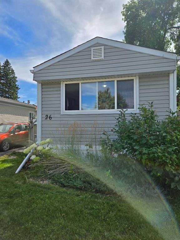 26, 6220 17 Avenue SE, Calgary — main listing photo