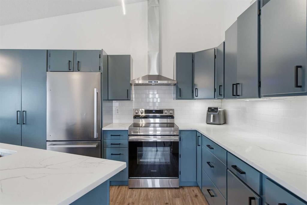 48 West Aarsby Road, Cochrane — photo 4 of 35