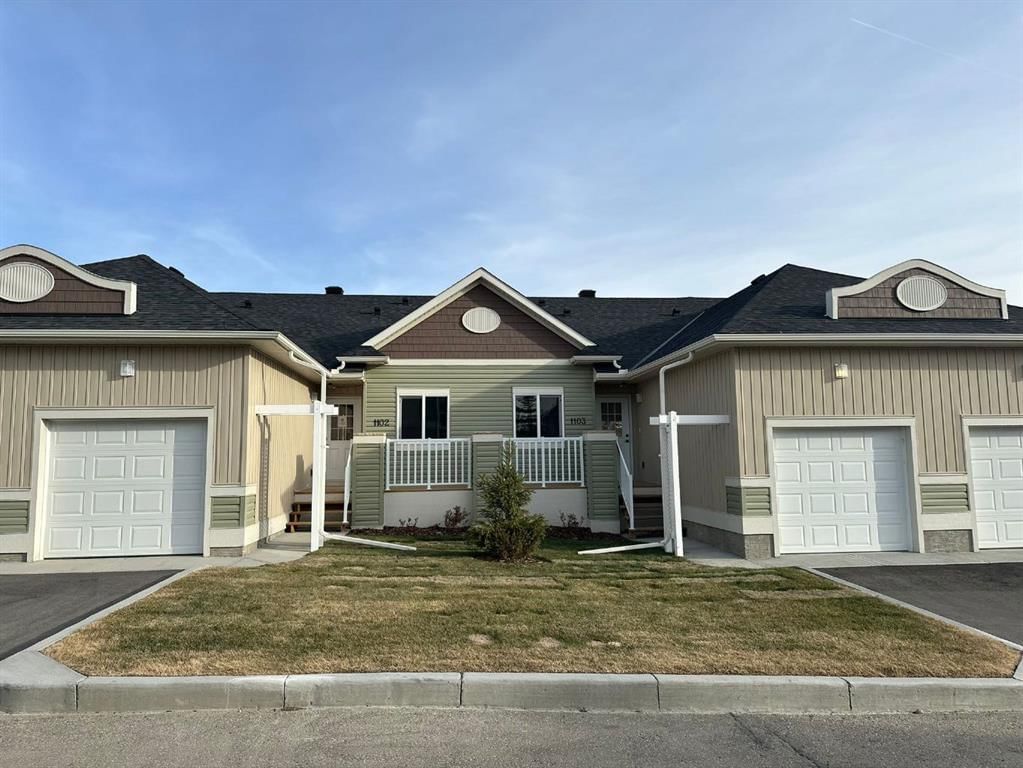 1103 Clover Close, Carstairs — photo 2 of 48
