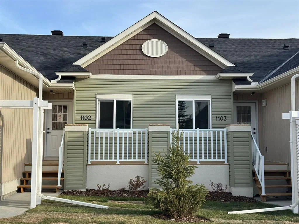 1103 Clover Close, Carstairs — photo 4 of 48