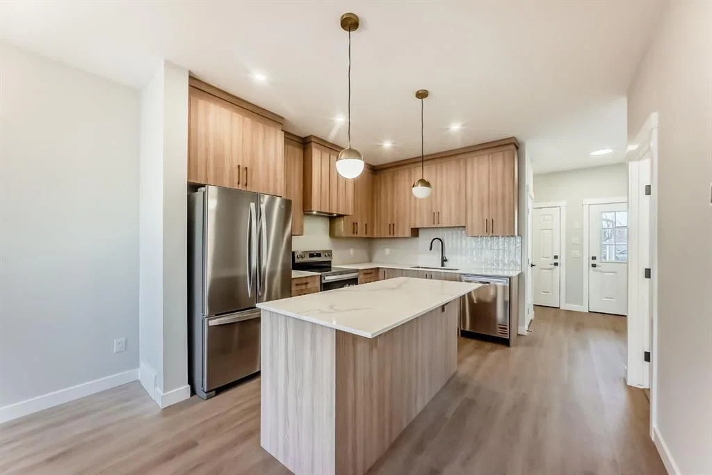 1103 Clover Close, Carstairs — photo 5 of 48