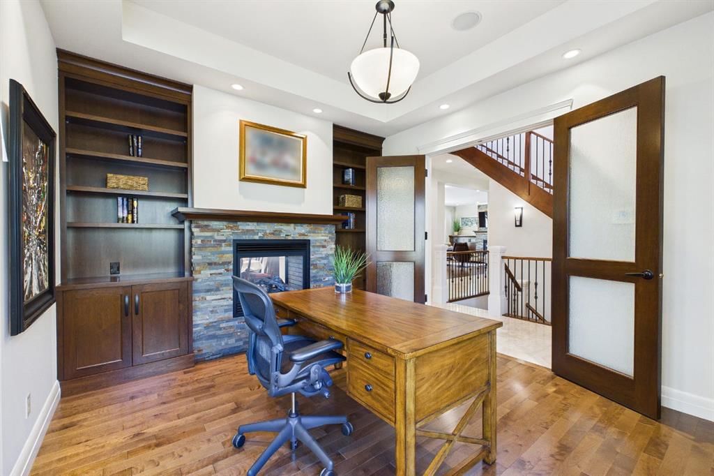 130 Aspen Ridge Place SW, Calgary — photo 4 of 50