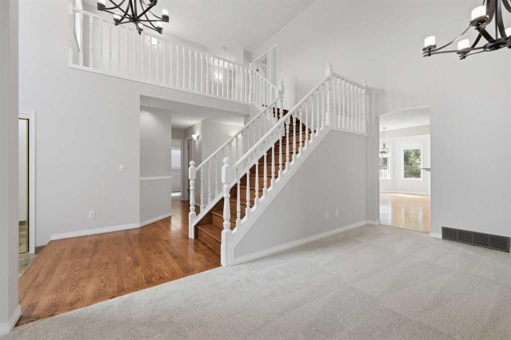 872 Sierra Morena Court SW, Calgary — photo 5 of 48
