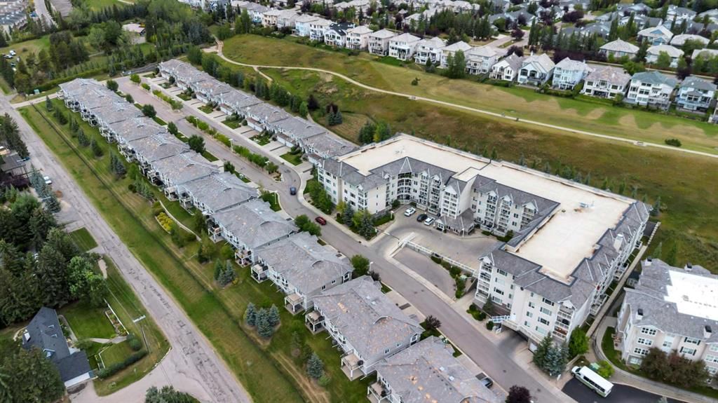 315, 500 Rocky Vista Gardens NW, Calgary — main listing photo