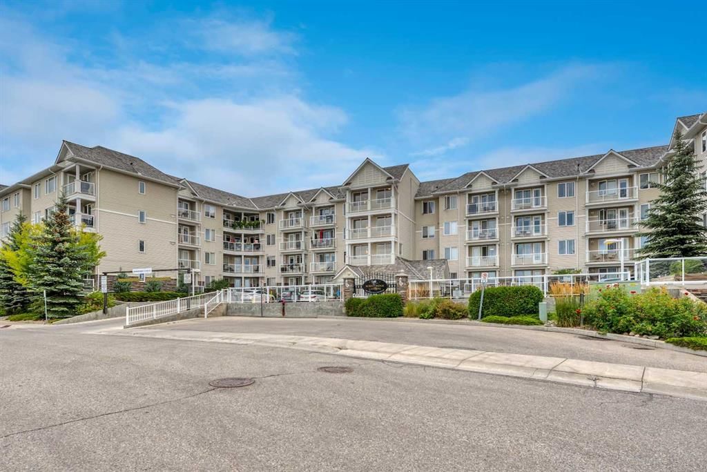 315, 500 Rocky Vista Gardens NW, Calgary — photo 2 of 29