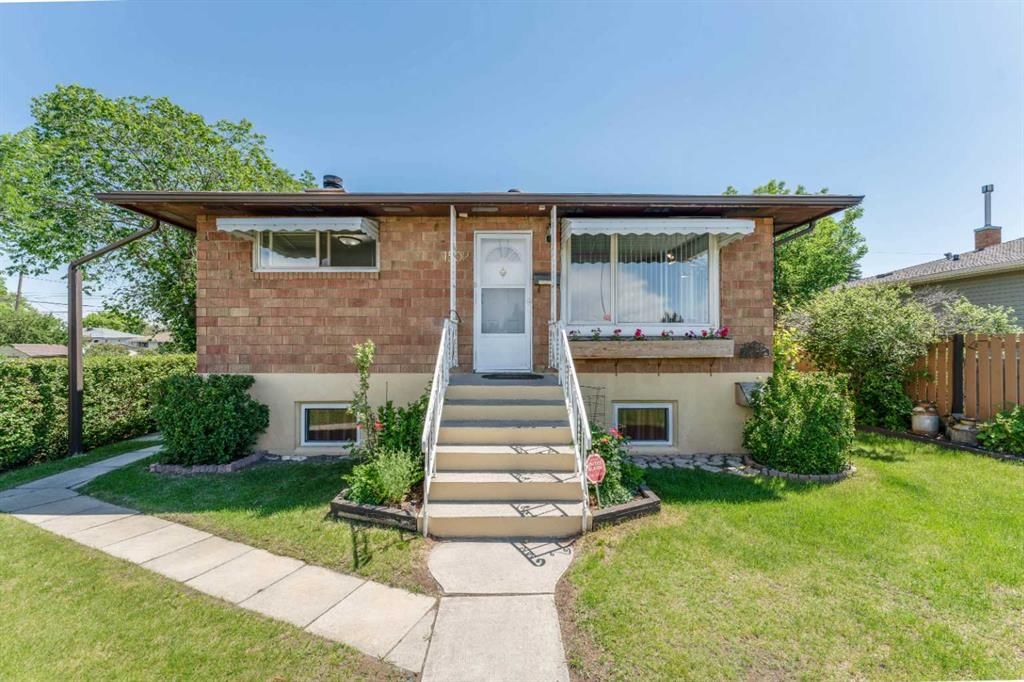 1502 40 Street SE, Calgary — main listing photo