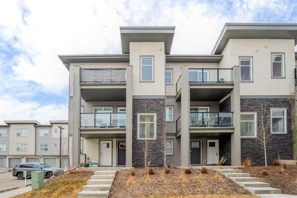 122 Spring Creek Common SW, Calgary — main listing photo