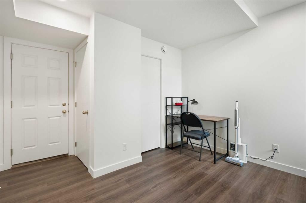 122 Spring Creek Common SW, Calgary — photo 5 of 31