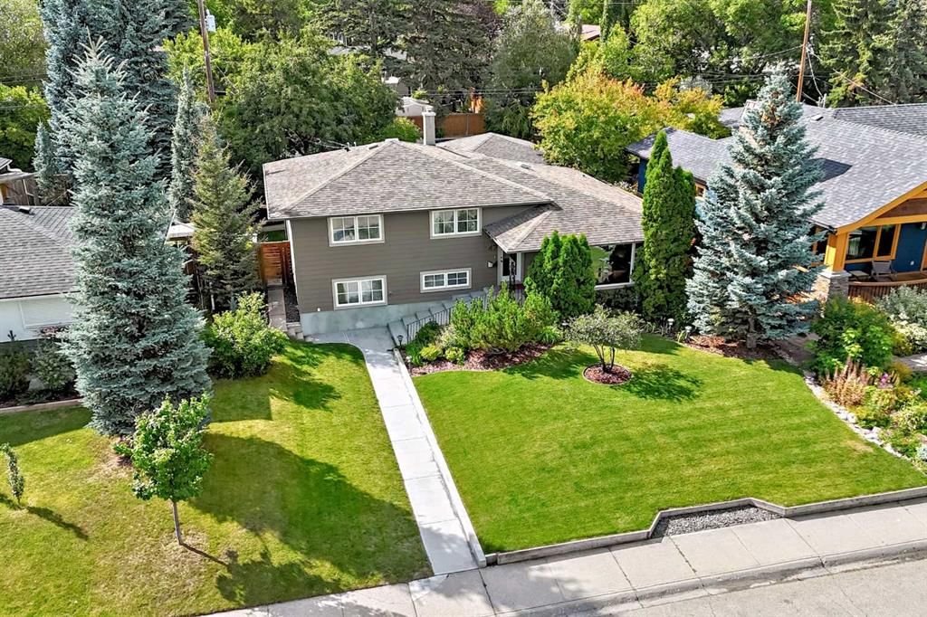 47 Woodlark Drive SW, Calgary — photo 2 of 50
