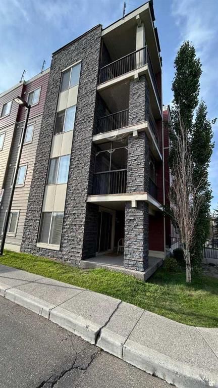 218, 5 Saddlestone Way NE, Calgary — photo 2 of 32