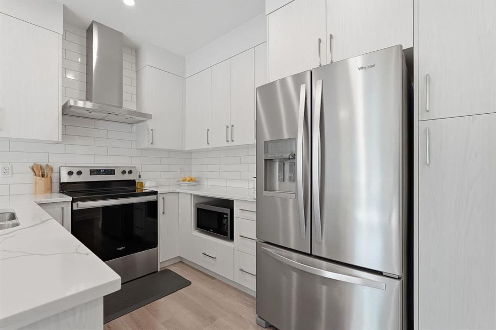154 Crestridge Common SW, Calgary — photo 5 of 44