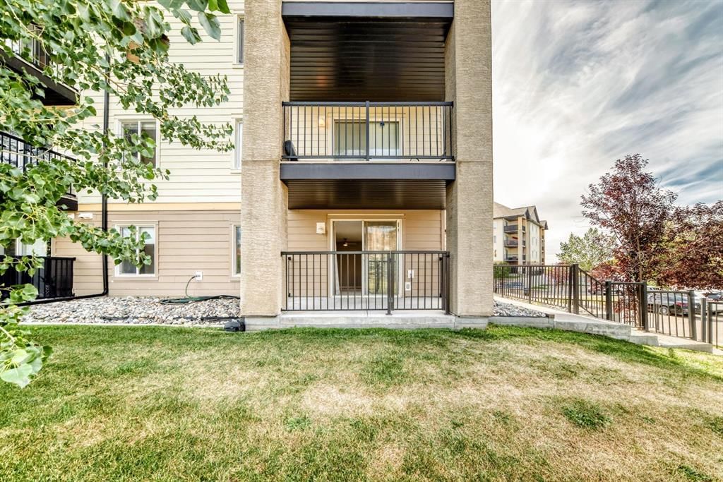 8101, 304 Mackenzie Way SW, Airdrie — photo 3 of 31
