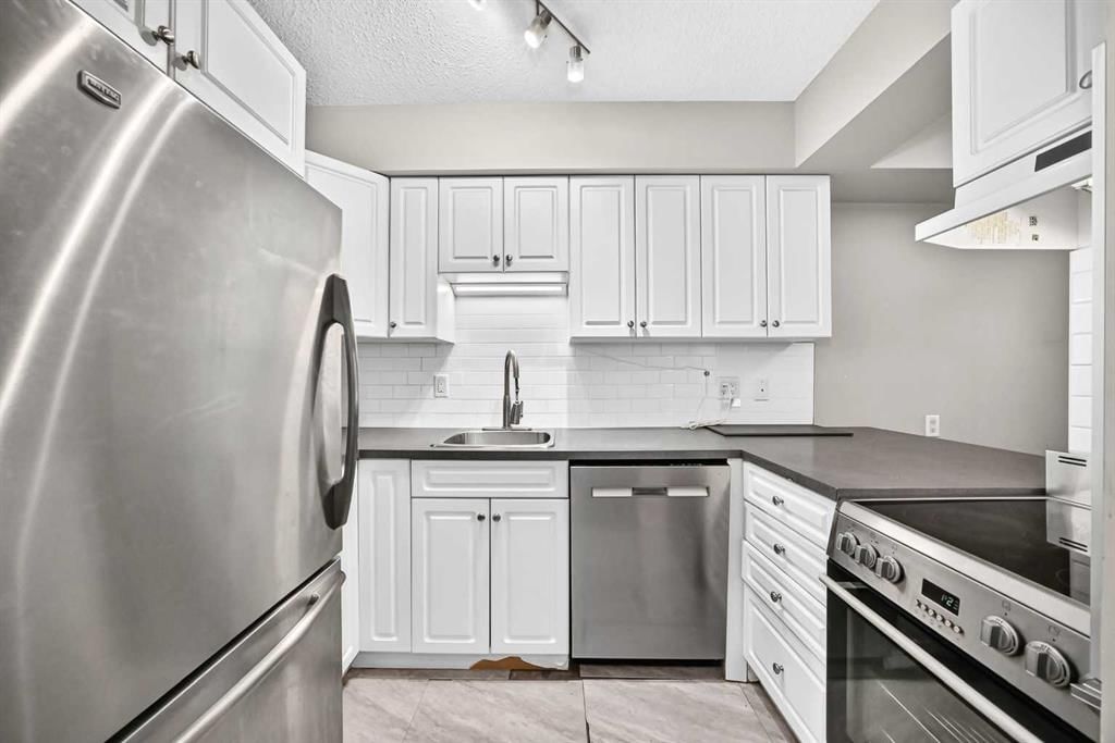111, 2204 1 Street SW, Calgary — photo 5 of 41