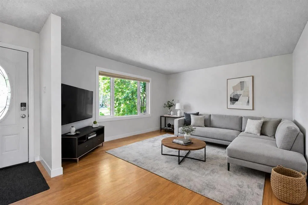 7112 Fountain Road SE, Calgary — photo 3 of 48
