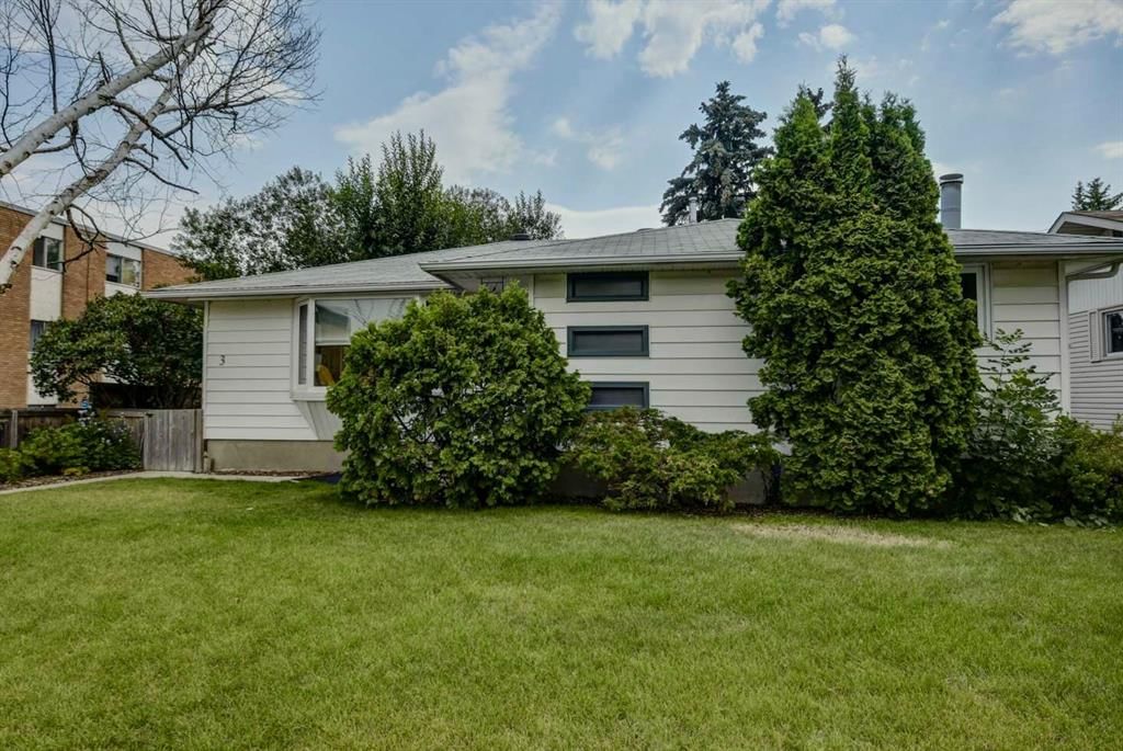 3 Glenway Drive SW, Calgary — photo 2 of 46
