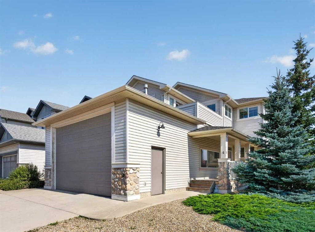 4 Sunset Square, Cochrane — photo 2 of 42