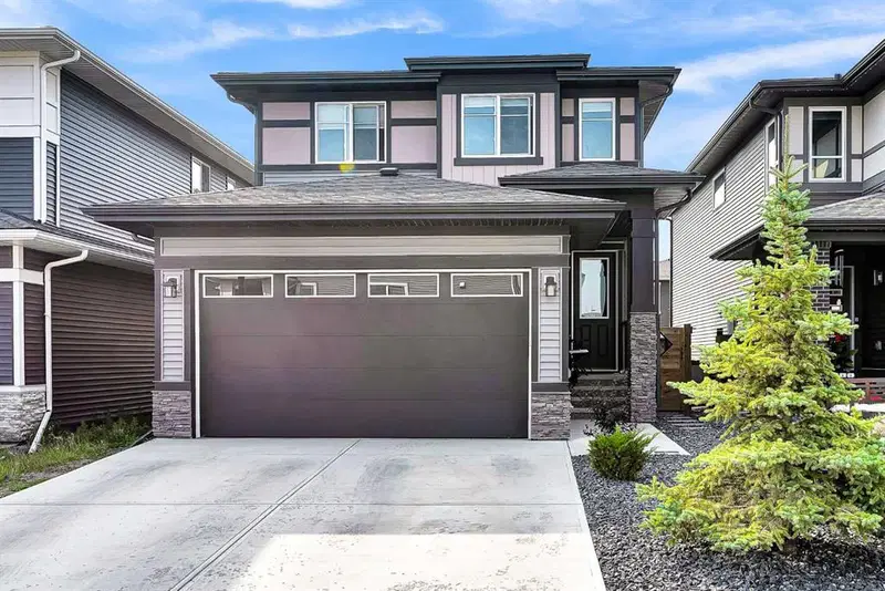 95 Lawrence Green SE, Calgary — detached for sale