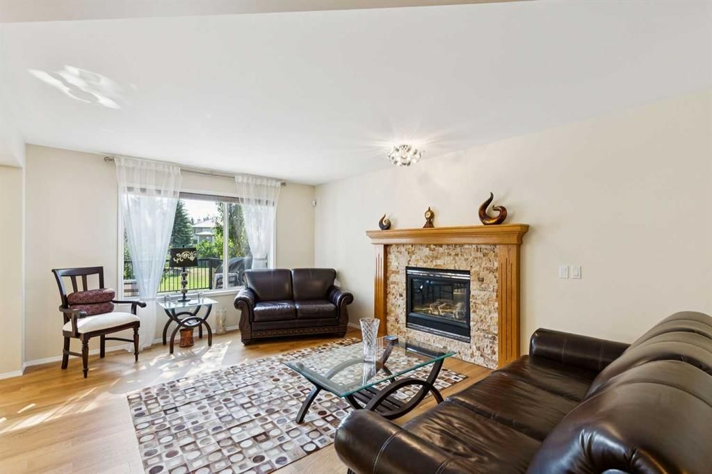 3766 Springbank Drive SW, Calgary — photo 5 of 48