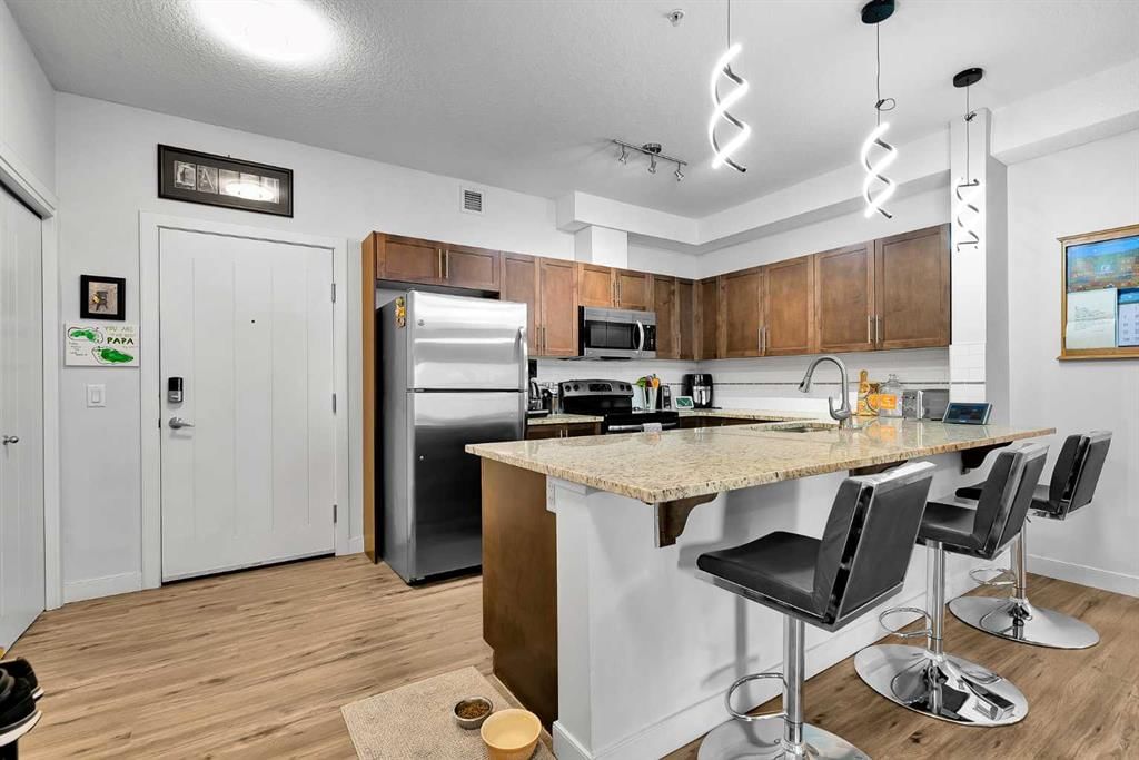 2217, 604 East Lake Boulevard NE, Airdrie — photo 4 of 29