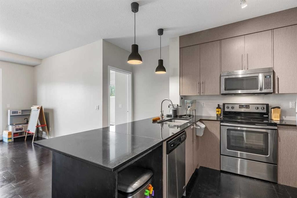 4201, 5305 32 Avenue SW, Calgary — photo 5 of 30