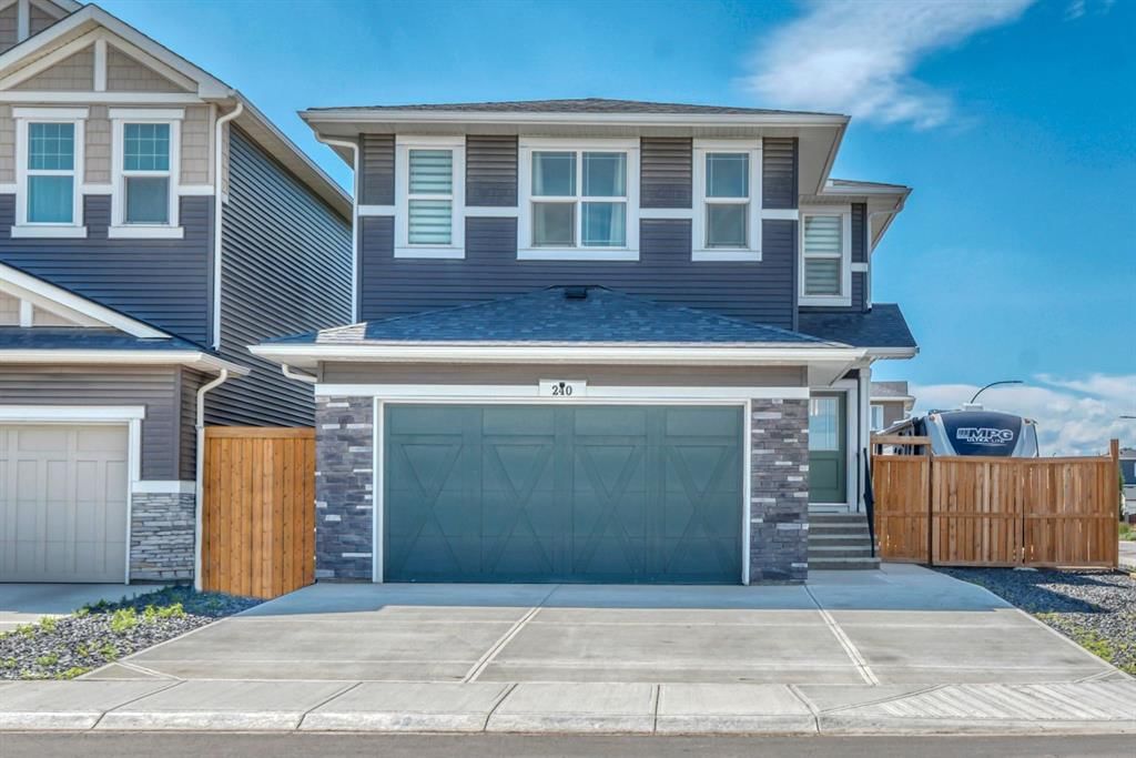 240 Creekstone Path SW, Calgary — photo 3 of 39