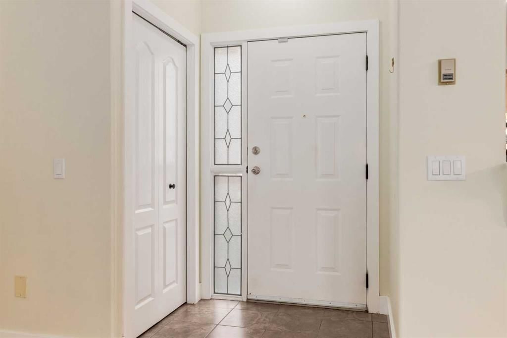 107 Patterson View SW, Calgary — photo 4 of 35