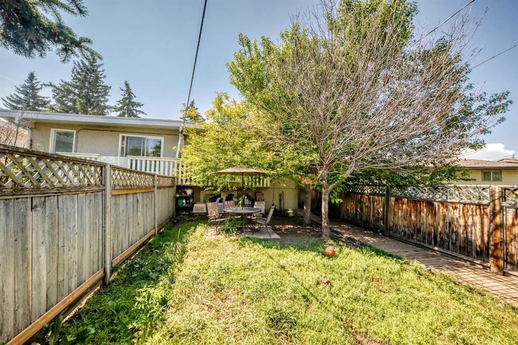 7726 & 7728 34 Avenue NW, Calgary — photo 3 of 48
