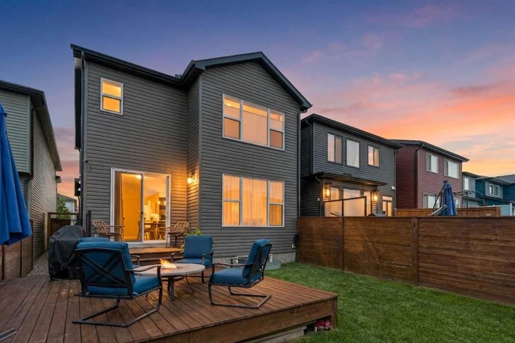 20 Wolf Creek Street SE, Calgary — photo 2 of 45