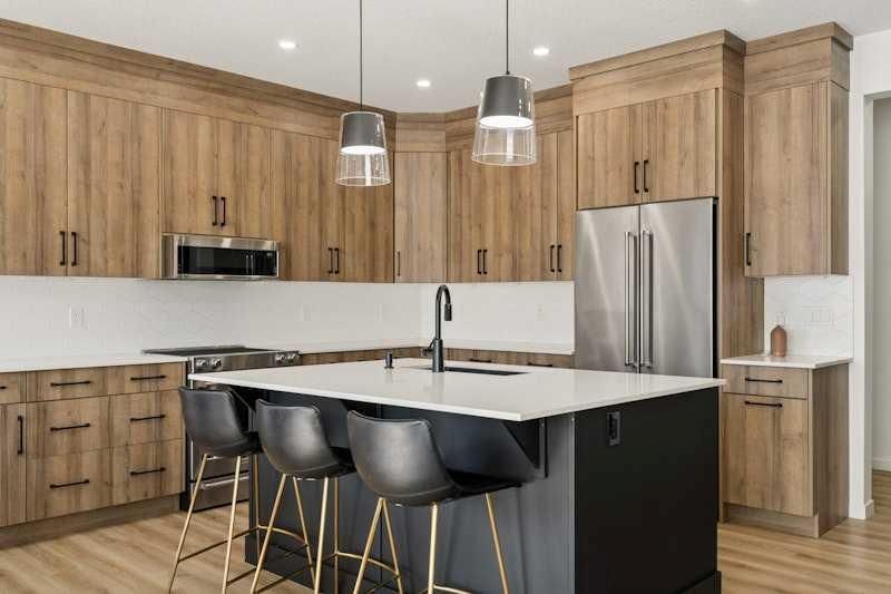 20 Wolf Creek Street SE, Calgary — photo 3 of 45