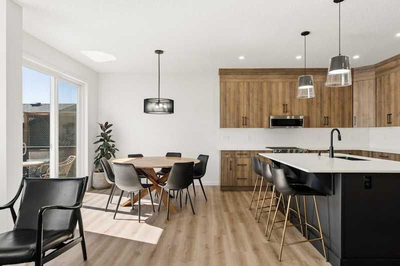 20 Wolf Creek Street SE, Calgary — photo 5 of 45