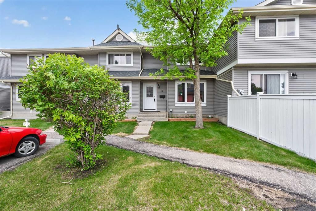 10 Falconer Terrace NE, Calgary — photo 2 of 35