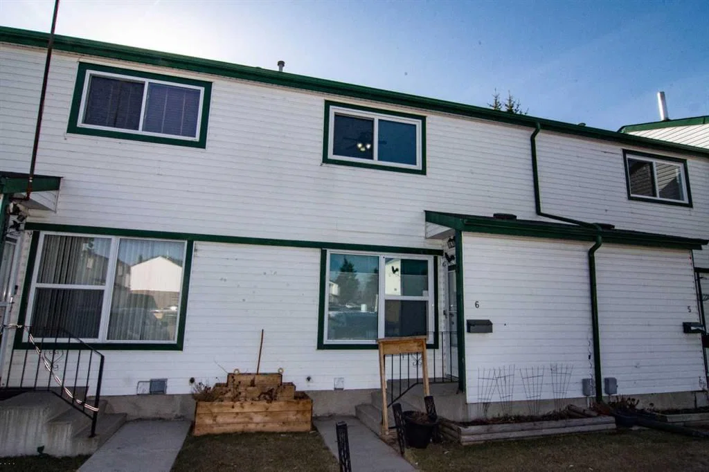6, 100 Pennsylvania Road SE, Calgary — photo 2 of 23