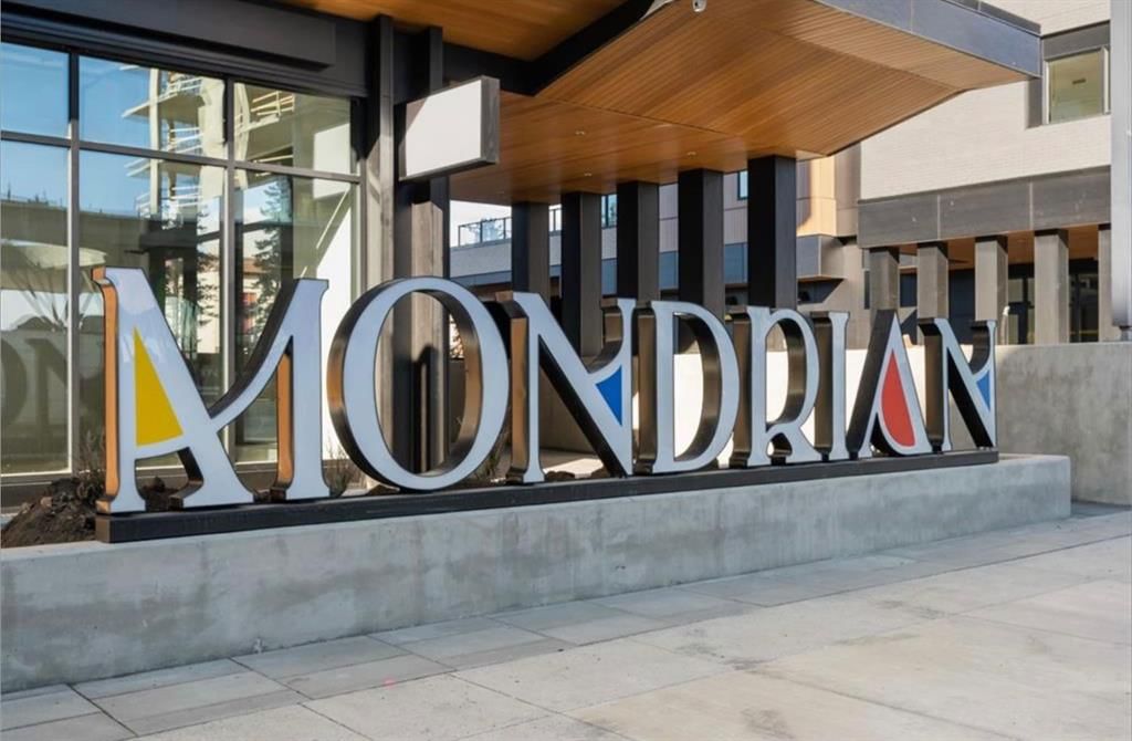 102, 8370 Broadcast Avenue SW, Calgary — main listing photo