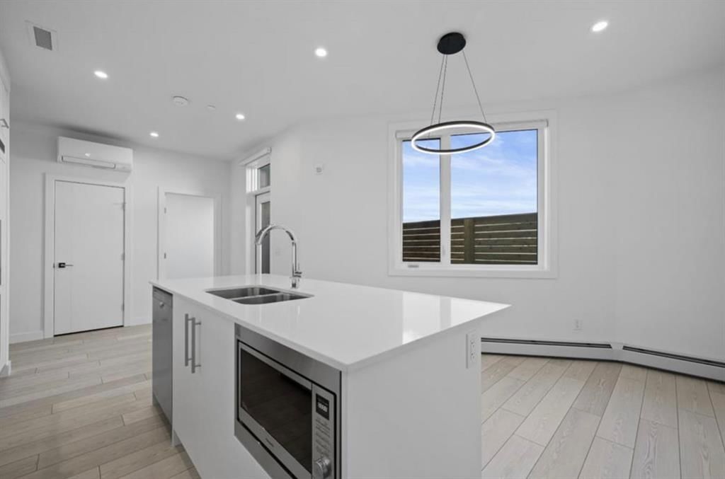 102, 8370 Broadcast Avenue SW, Calgary — photo 5 of 19