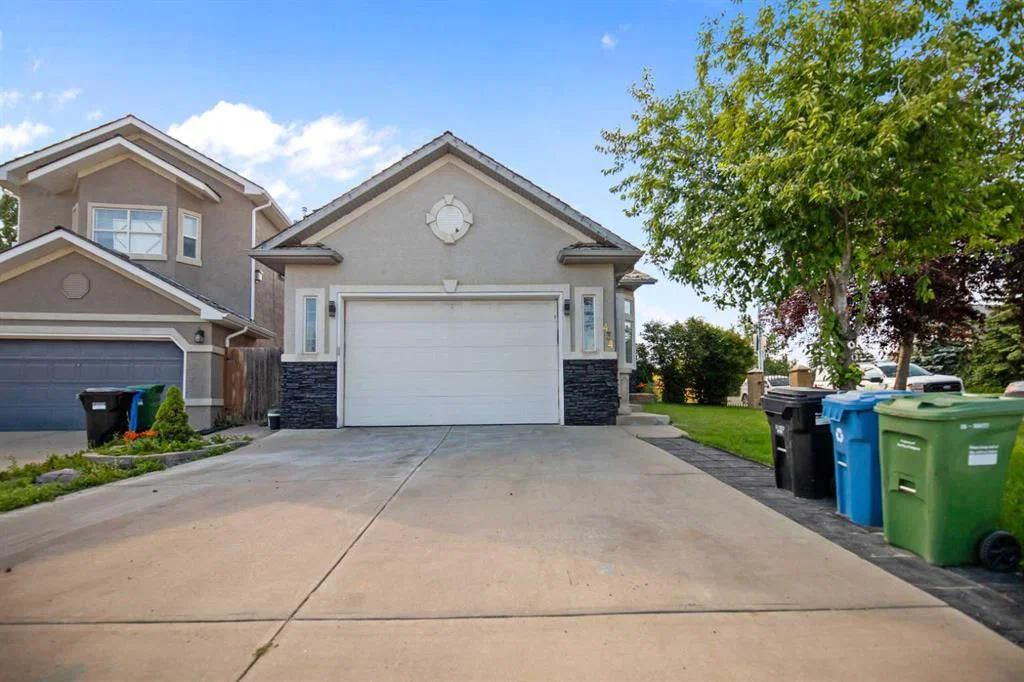 434 Harvest Grove Place NE, Calgary — main listing photo