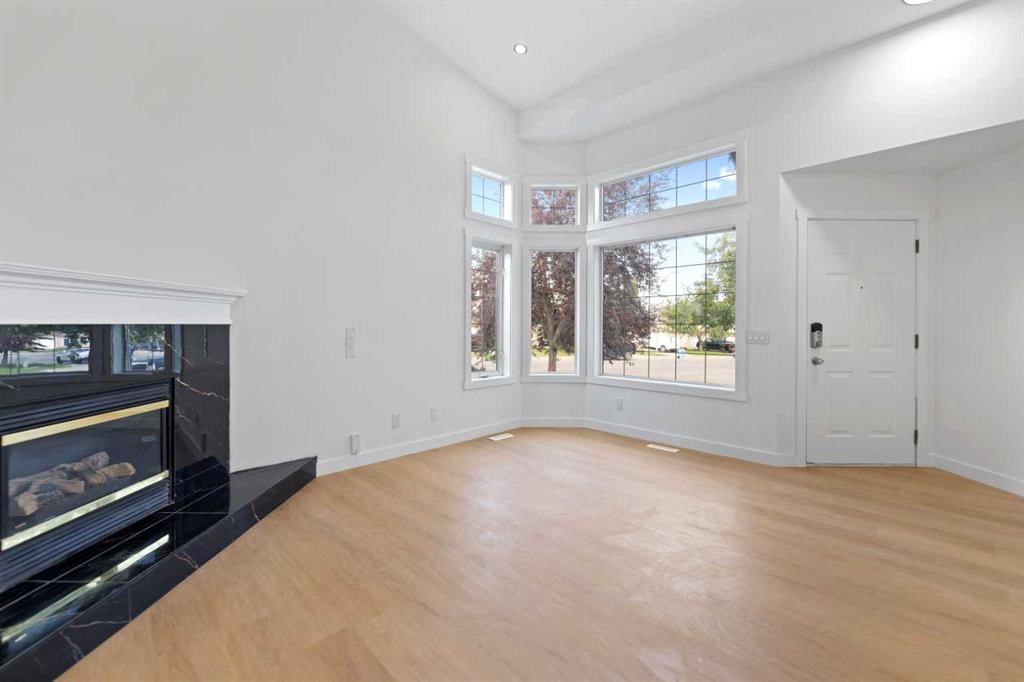 434 Harvest Grove Place NE, Calgary — photo 4 of 31