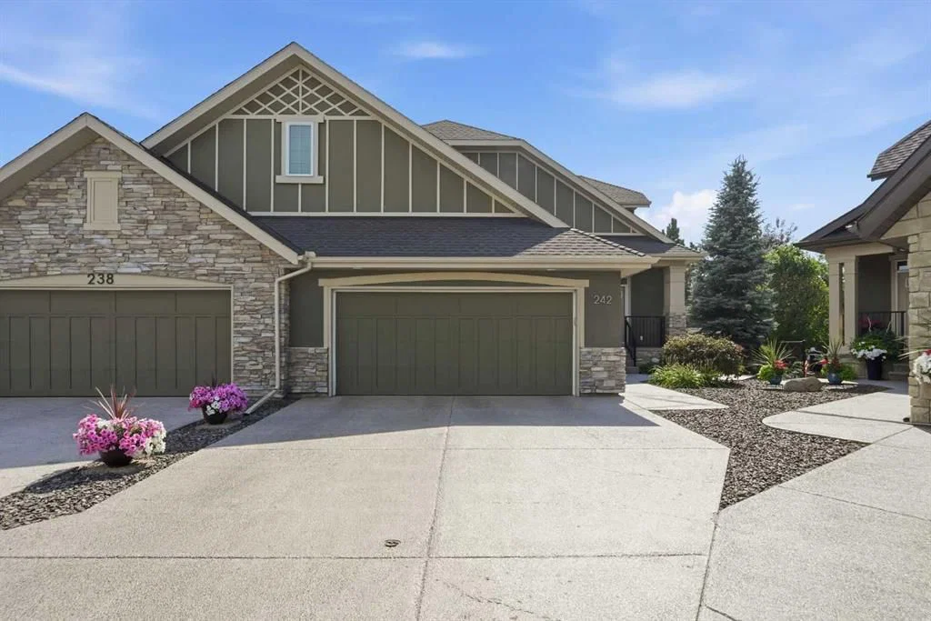 242 Cranleigh Place SE, Calgary — photo 3 of 50