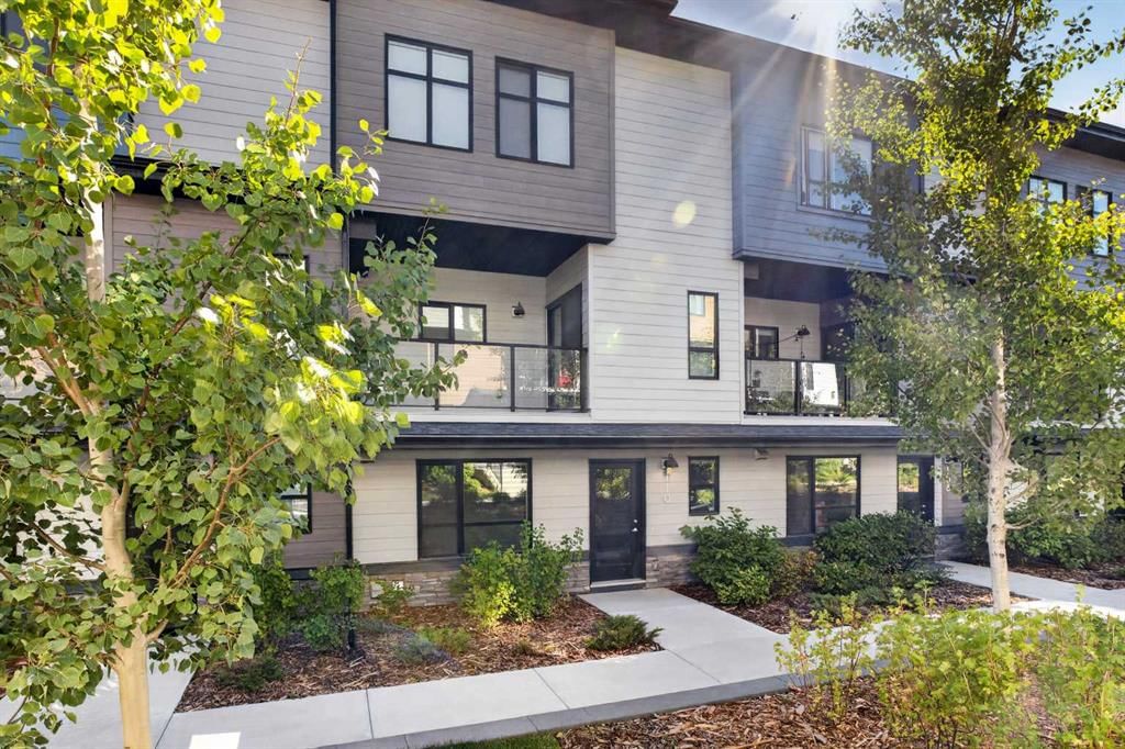 110, 42 Cranbrook Gardens SE, Calgary — photo 2 of 34