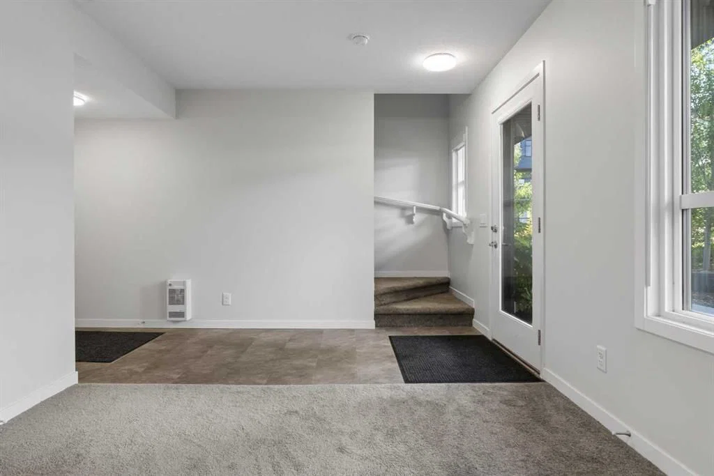 110, 42 Cranbrook Gardens SE, Calgary — photo 4 of 34